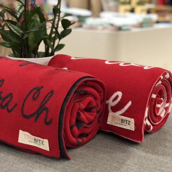 Personalized Blanket (Red Background)25-30 days