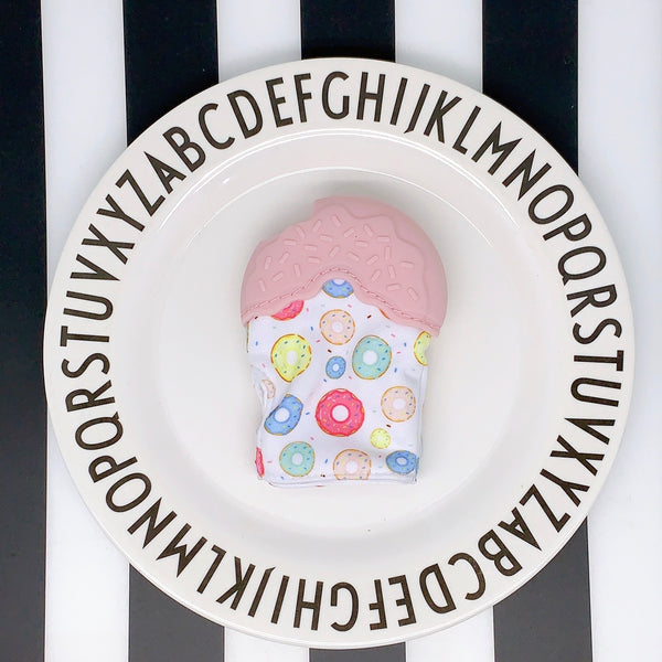Baby Donut Teething Mitten (pink)